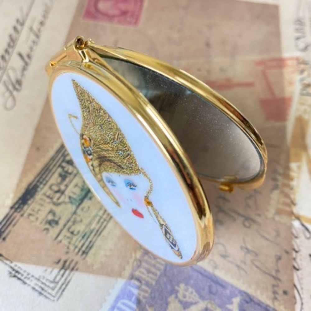 VINTAGE Compact Fashion Lady with Embellished Hat - Picture 7 of 9